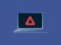 Laptop con alerta de virus. Un icono de insecto rojo dentro de un triángulo de advertencia en la pantalla indica la necesidad de un análisis de virus.
