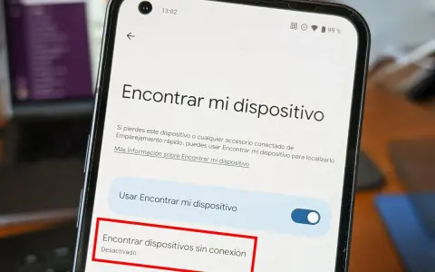 Pantalla de un teléfono Android mostrando la opción "Encontrar dispositivos sin conexión" desactivada, parte de la función localizador de dispositivos android.