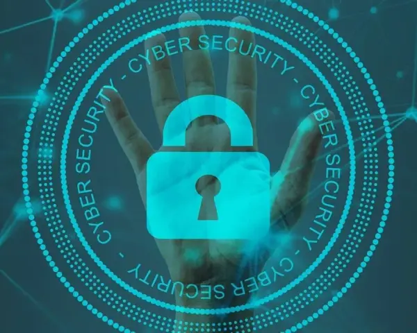 Mano con candado digital y círculo de "CYBER SECURITY". Ideal para quienes buscan los mejores cursos de ciberseguridad.