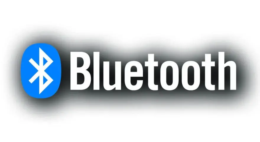 Logo Bluetooth con el símbolo azul y el texto blanco. La tecnología permite una conexión inalámbrica de corto alcance.